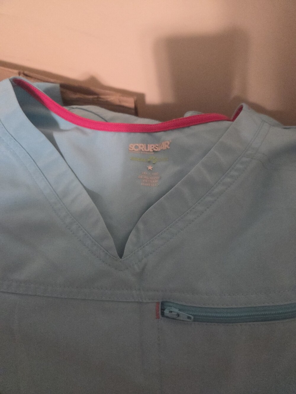 Women's 2pc Scrub Set Top Is 2x And Pants Xl